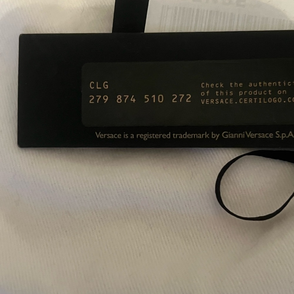 Versace Authentic - Picture 6 of 10